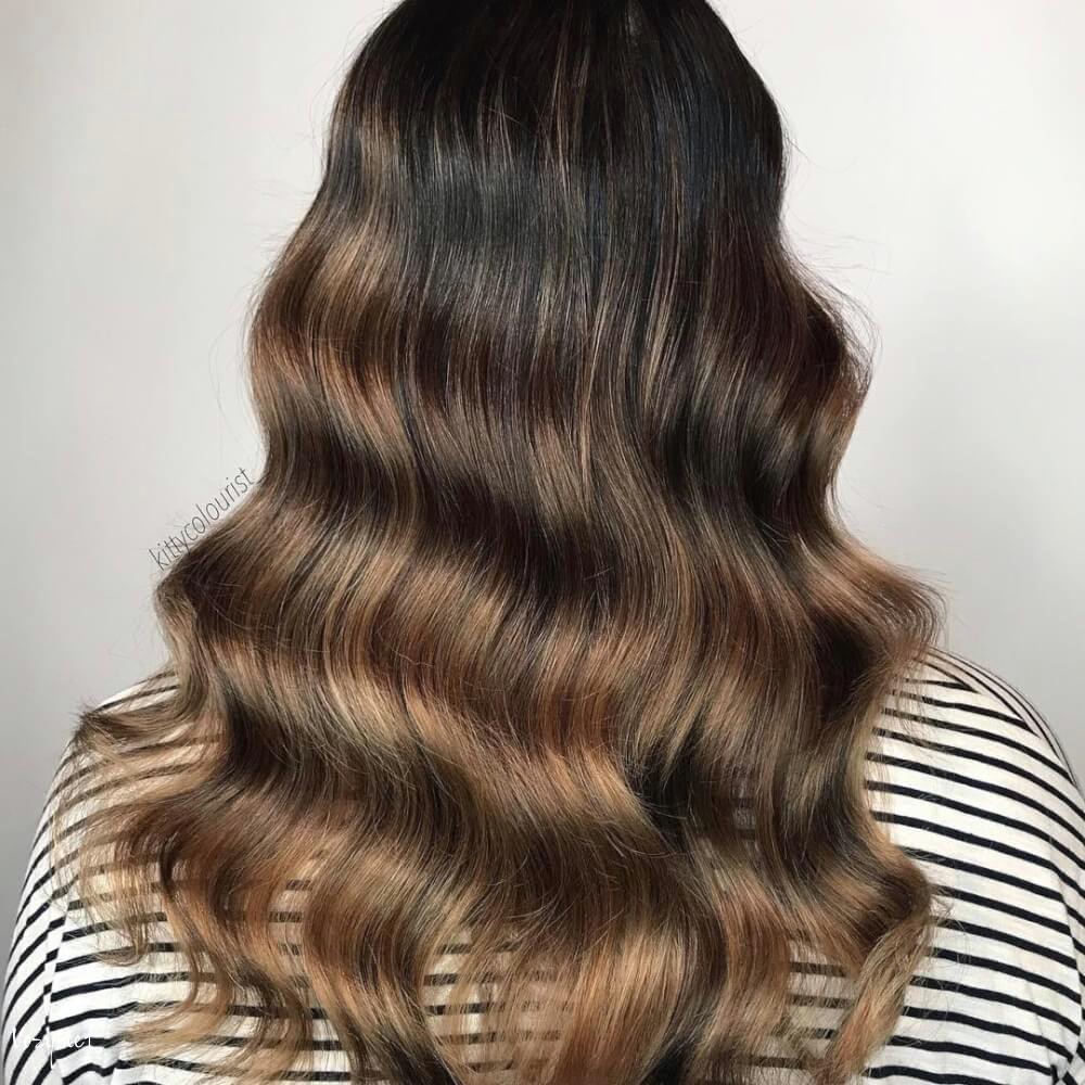 long wavy hairstyle