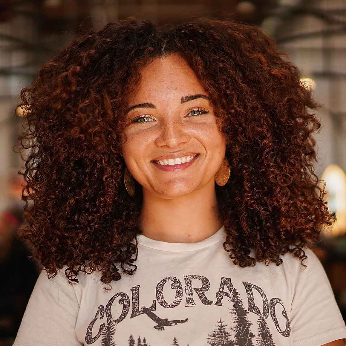 lovely curly layered hairstyle for curly girls