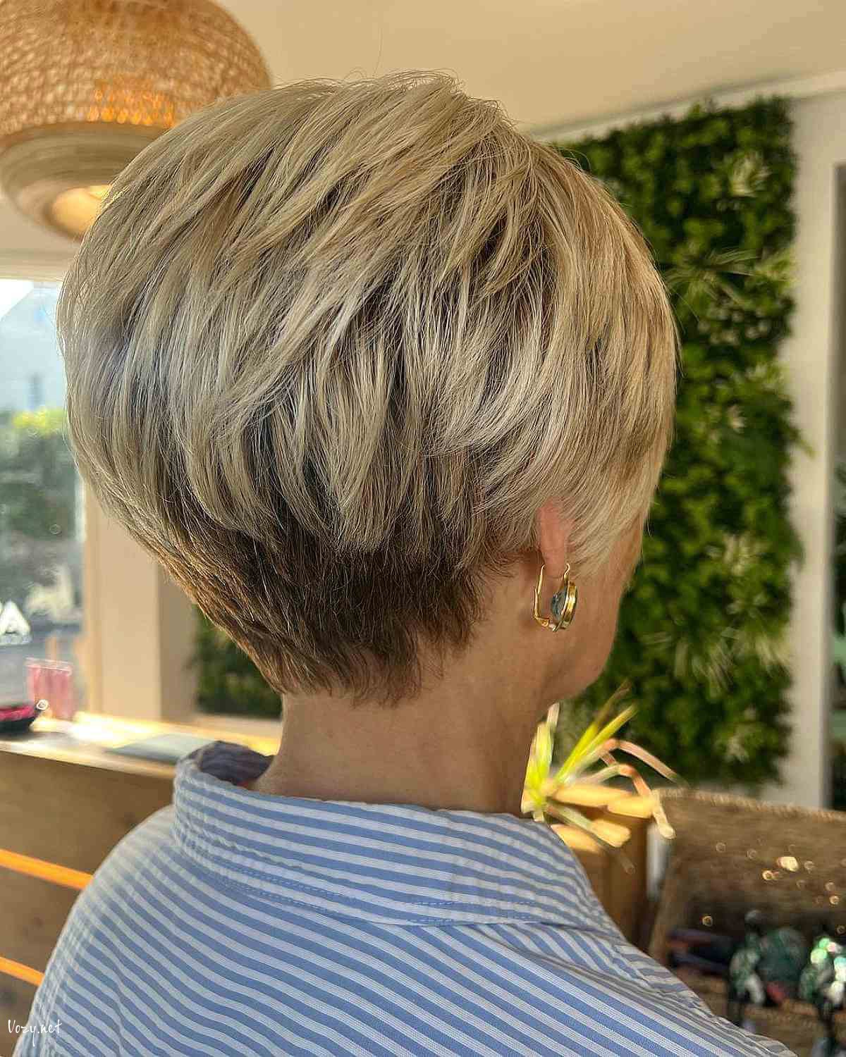 lovely tapered bixie with dark roots