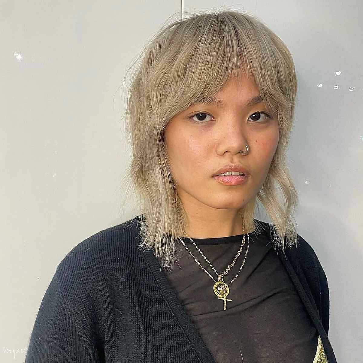 shaggy bangs with medium hair 1