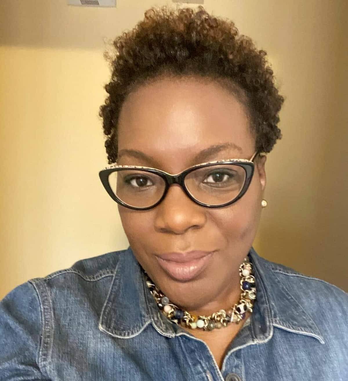 short 4c curls for older black women