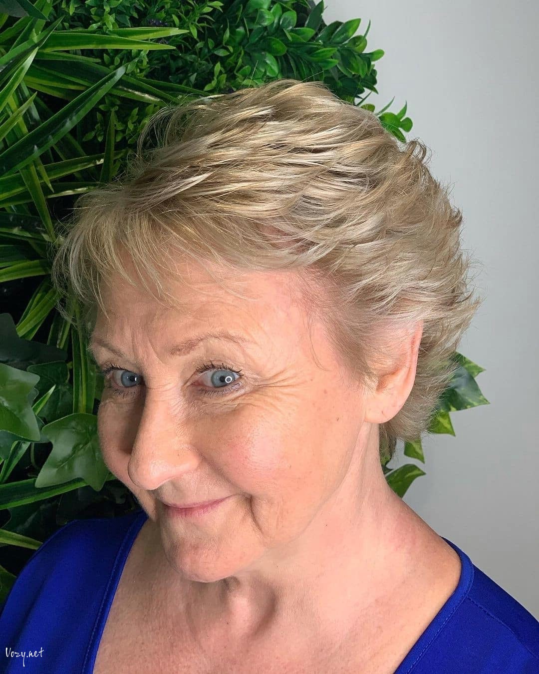 the choppy feathered cut for 50 year old women