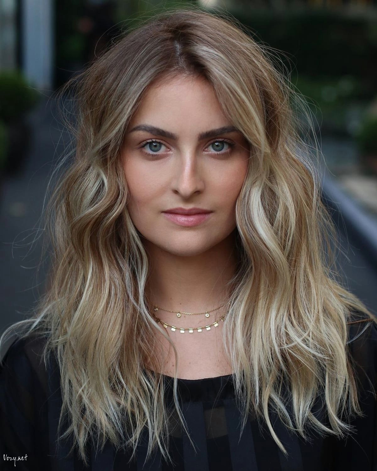 the perfect medium wavy shag for fine hair