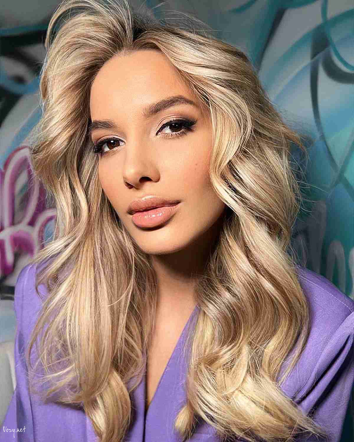 warm and layered hairstyle for fine hair 1