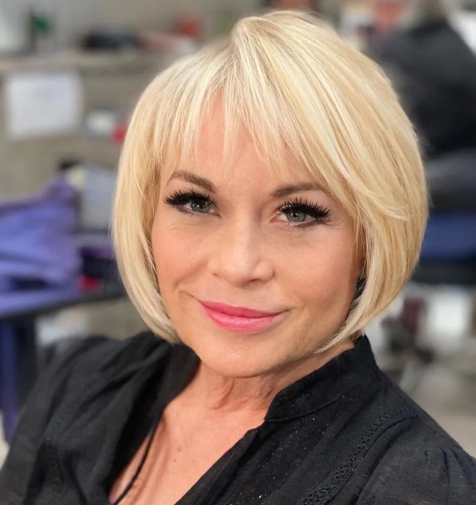 Elegant Inverted Bob for Fine Hair