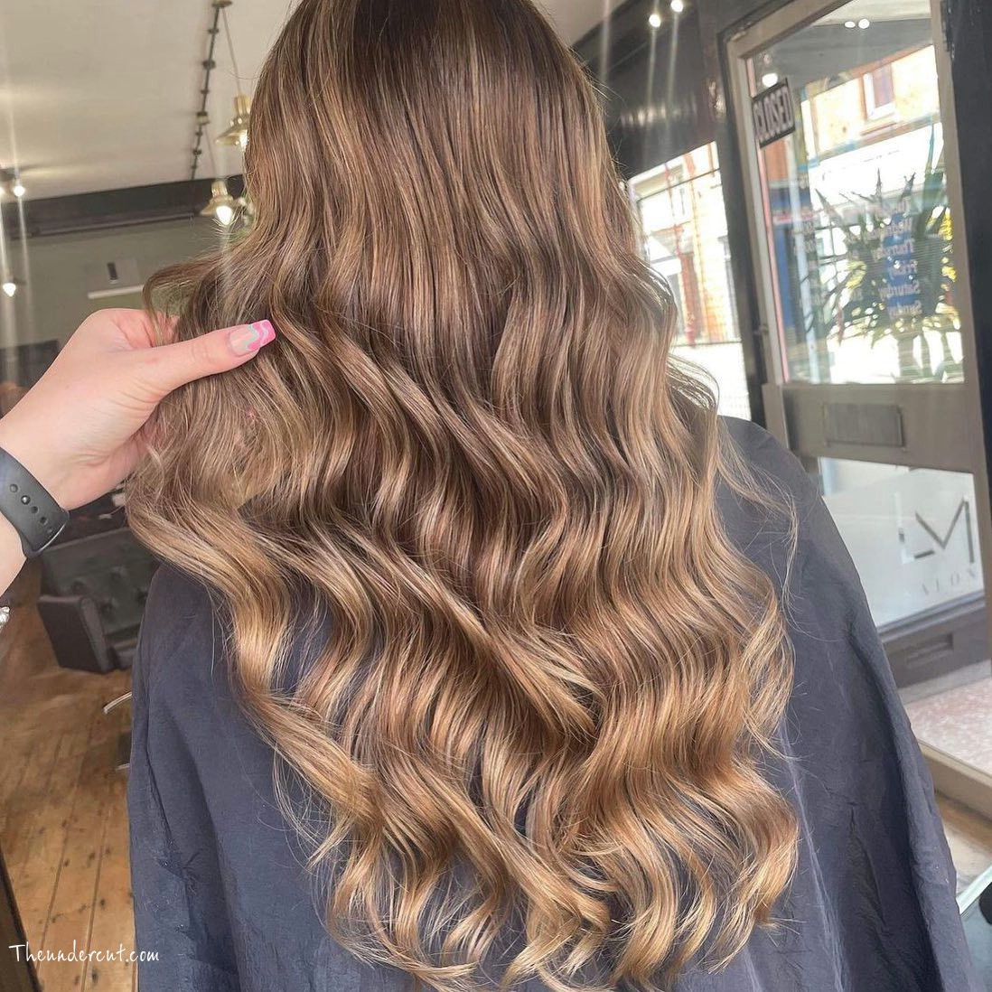 Long Voluminous French Girl Wave Hair