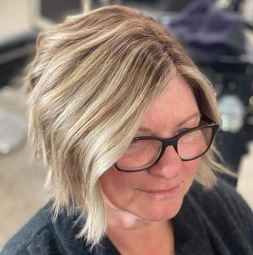 Short Hairstyle with Blonde Balayage