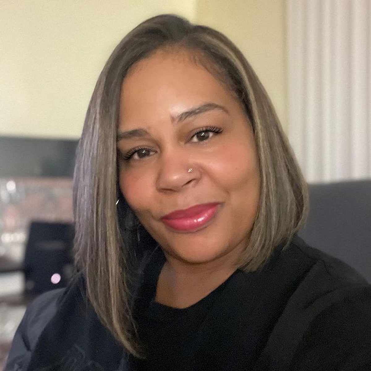 asymmetrical bob for black woman over 40 years old