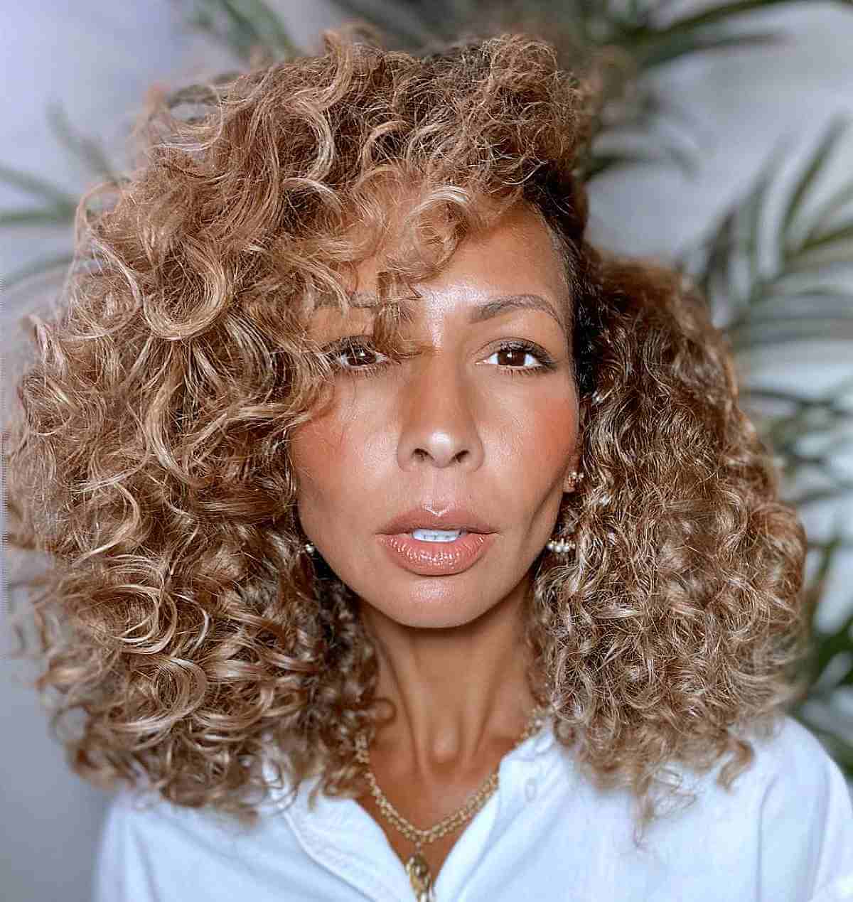 freestyle bouncy spiral curls for black woman over 40