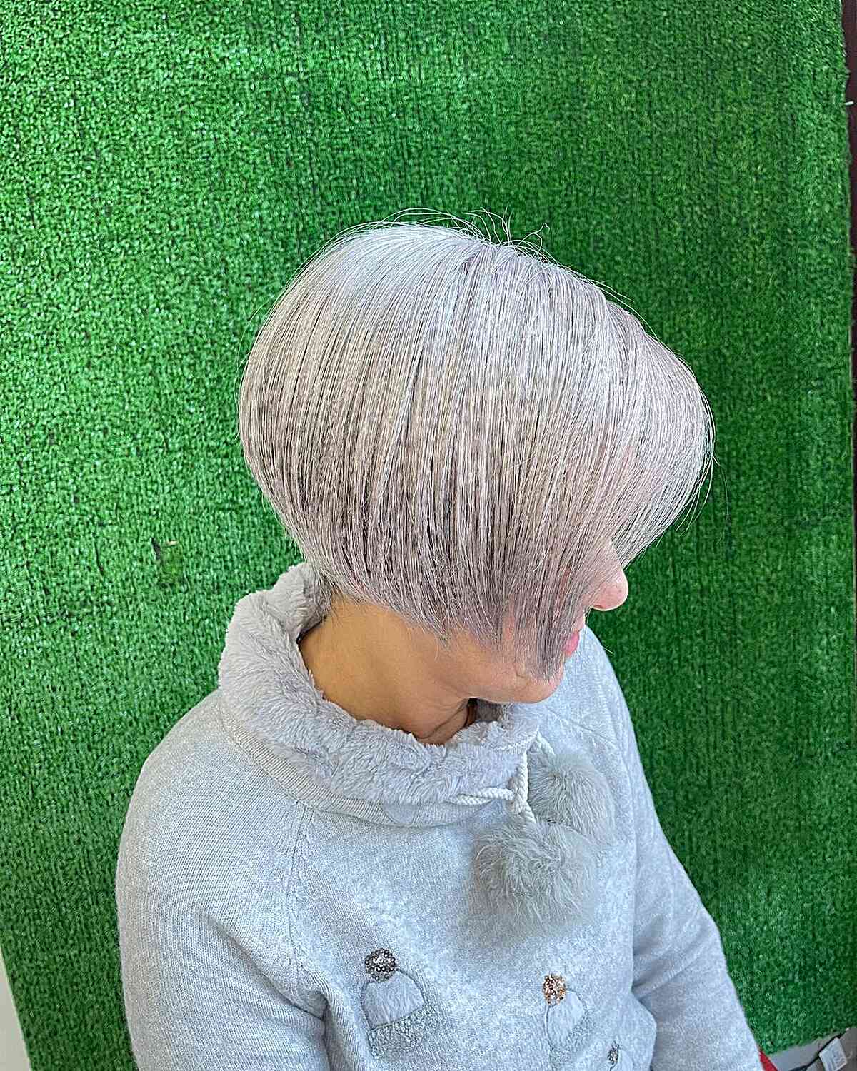 jaw length sleek silver bixie for older ladies