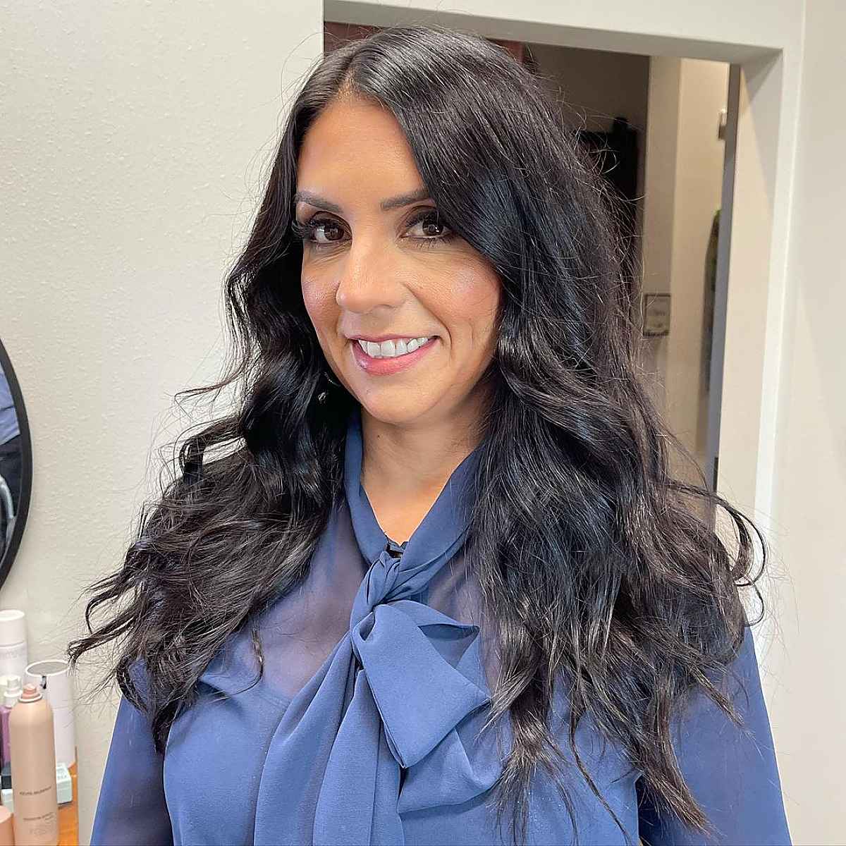 natural looking beach waves for a 40 year old woman