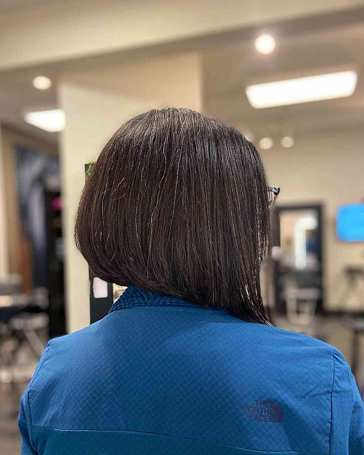 short a line bob back view