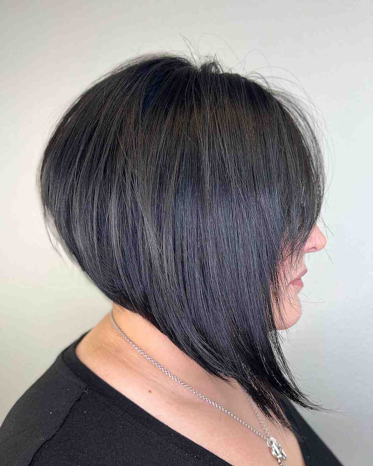 short a line bob for thick hair