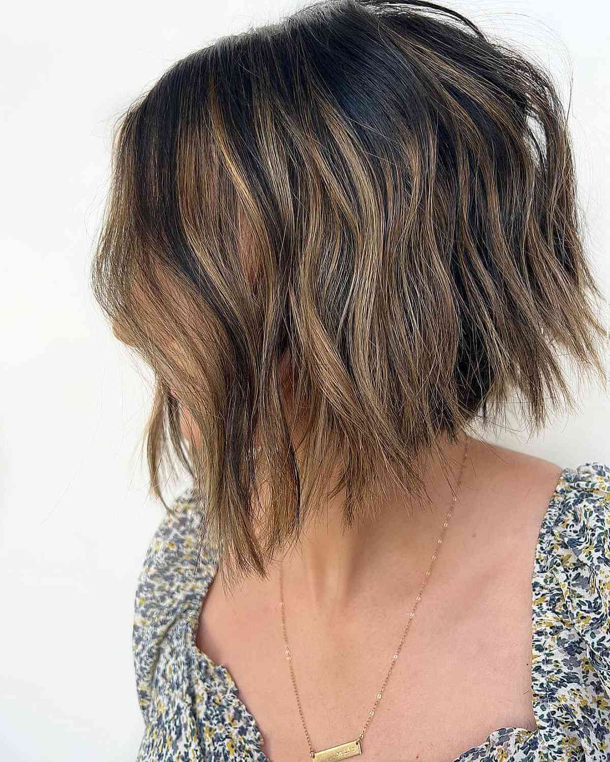 short and choppy a line bob cut