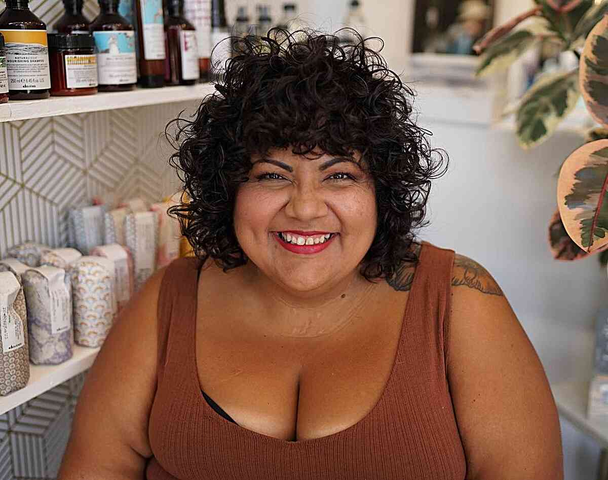short length shaggy bob for natural curls for chubby faces