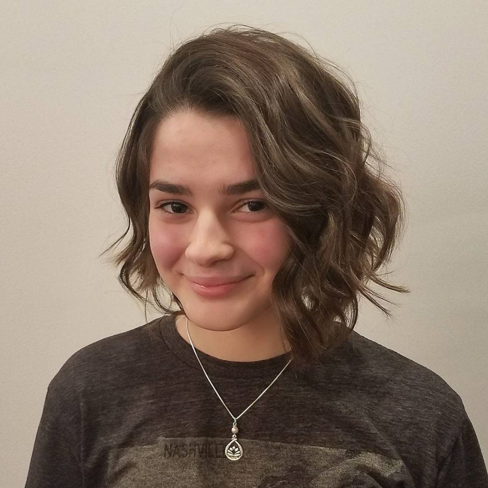 short to medium textured bob heart shaped faces