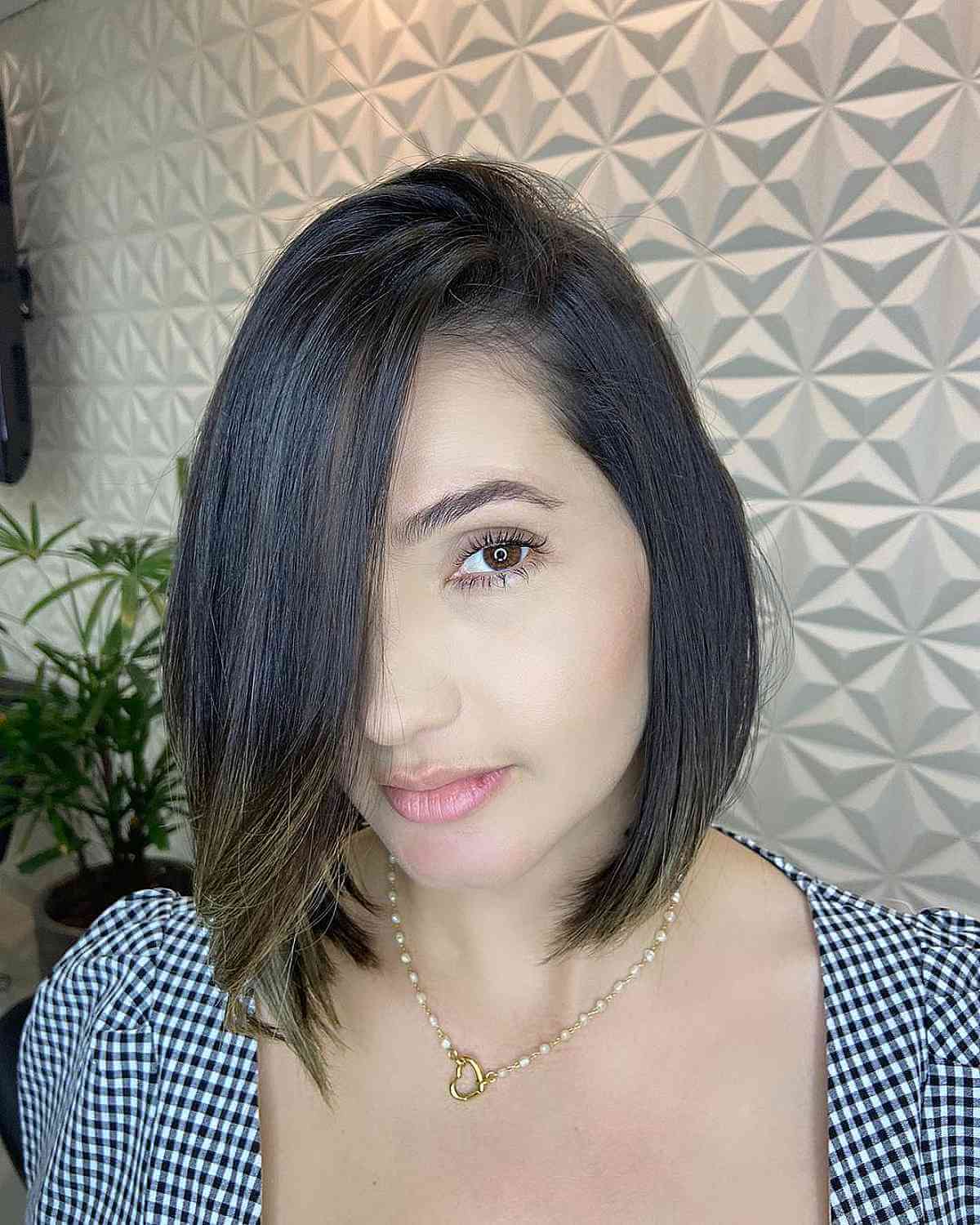 side swept bob for thinning hair