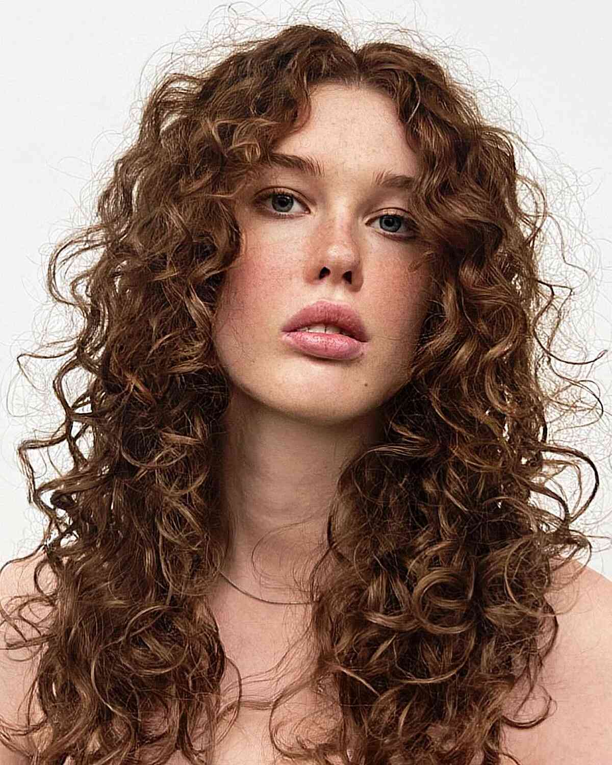 simple gorgeous loose curls with a middle part