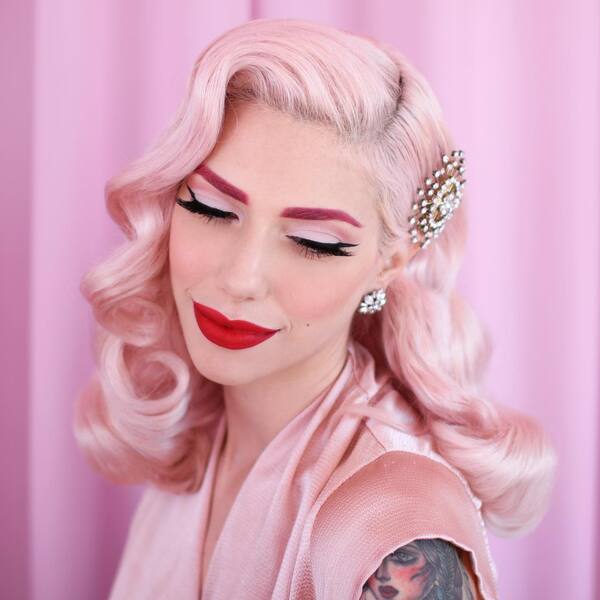 Chic Pink Pin up Hairstyle