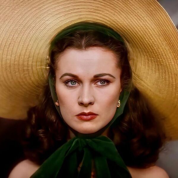 Pretty Half Up Old Hollywood Hair with Hat
