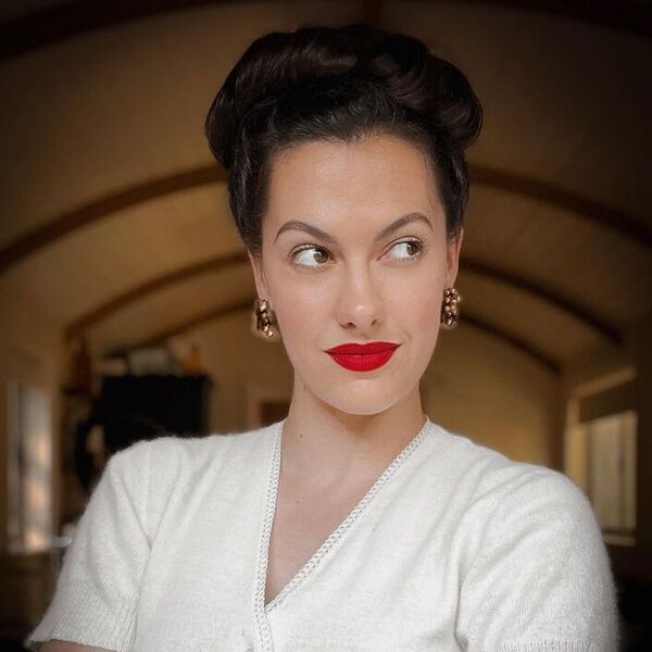Rolled Pin up Old Hollywood Hair