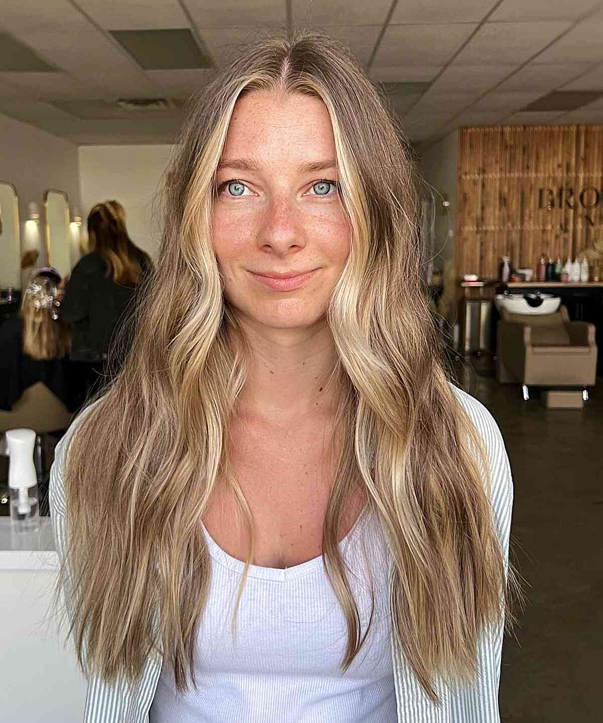 sun kissed dirty blonde balayage and money piece