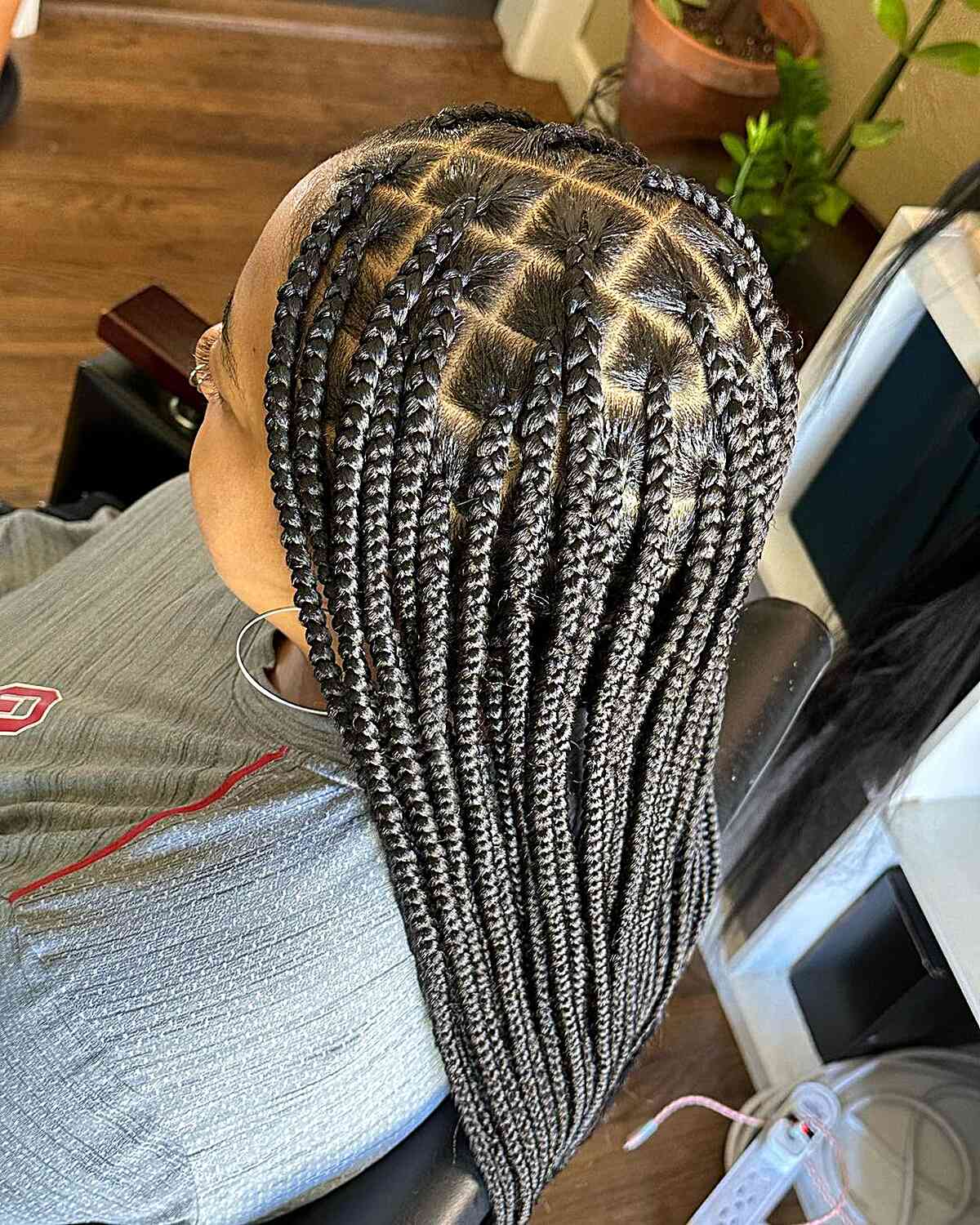classic middle parted knotless box braids