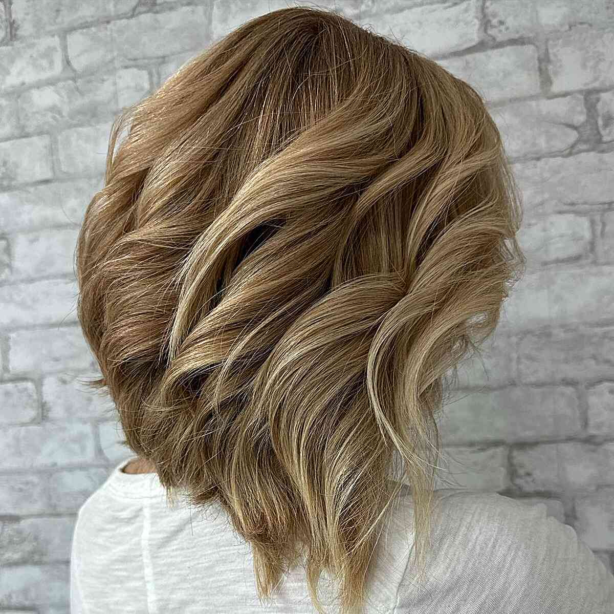 long choppy a line textured bob