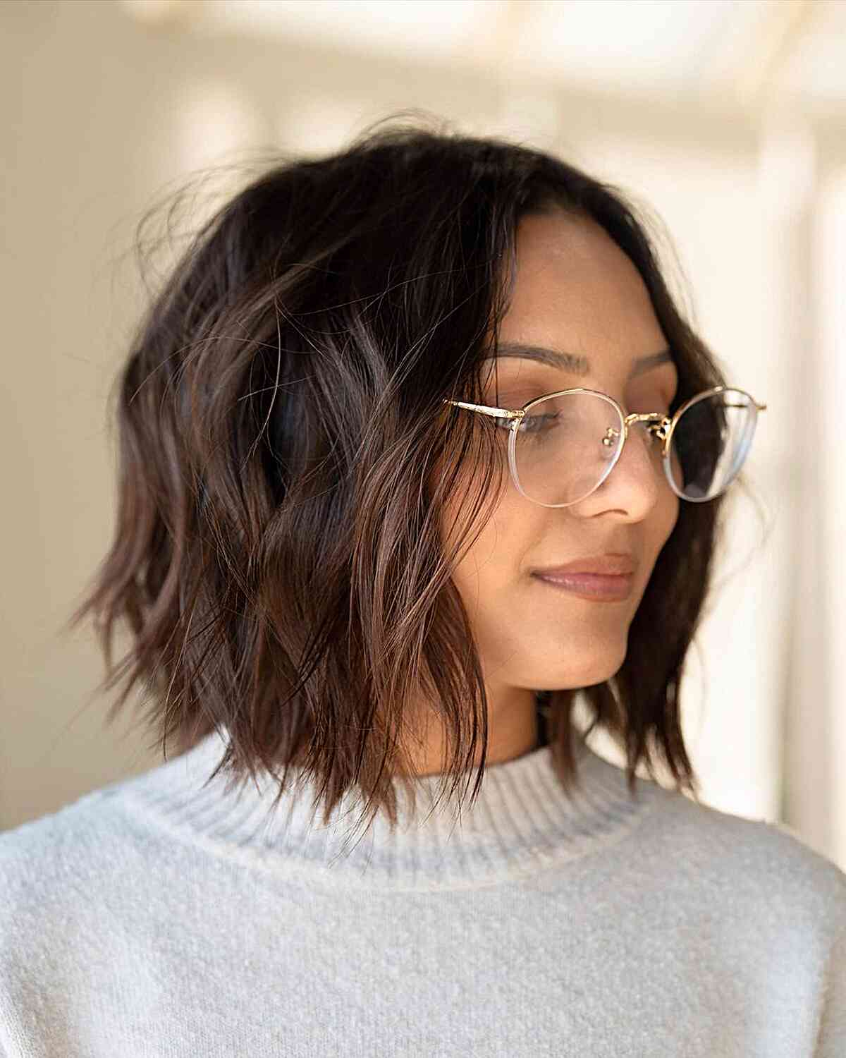 textured medium bob with wispy layers