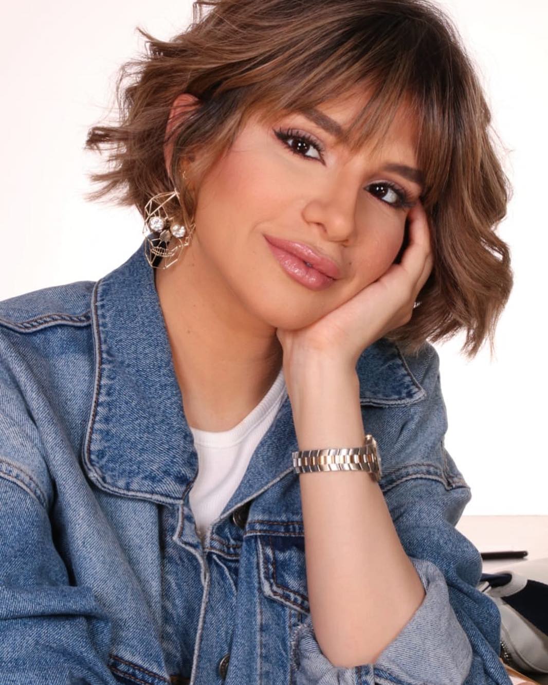 Lob Peek A Boo Bangs