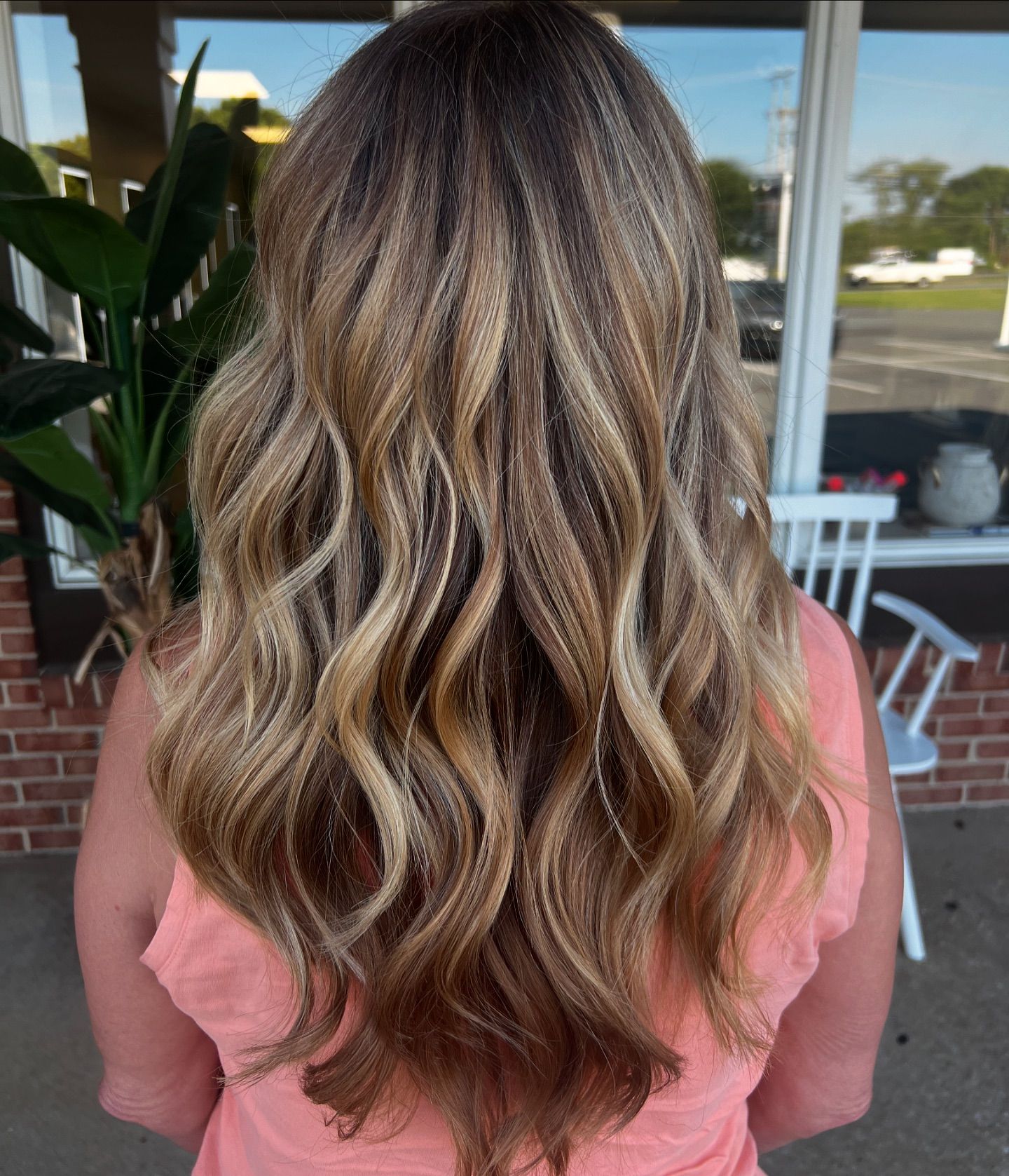 Wavy Summer Hair With Highlights