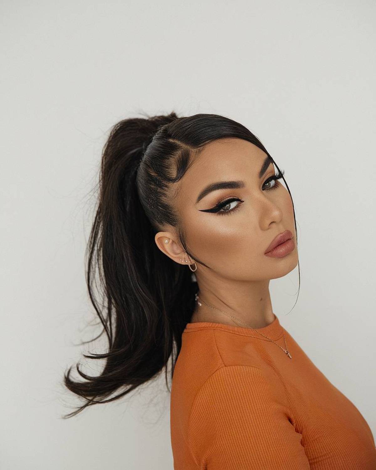 latina ponytail hairstyle