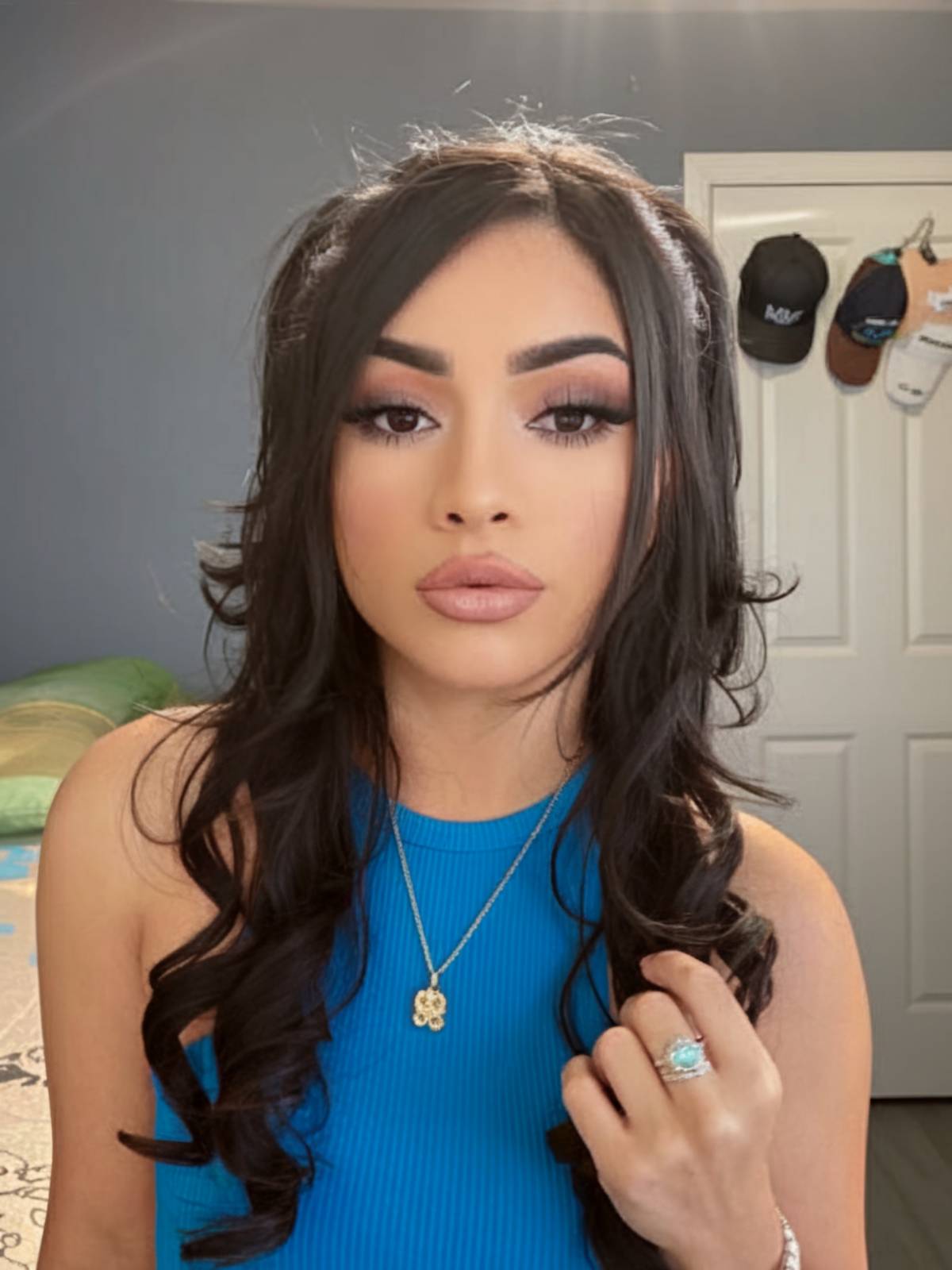 y2k latina hairstyle
