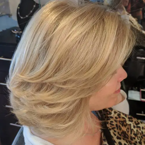 Medium style with angled layers