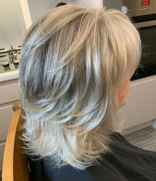 Mid length cut with soft layers